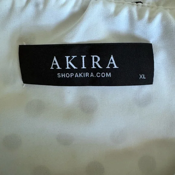 AKIRA White One-Shoulder Polka Dot top with Floral Ruffle - Picture 4 of 4